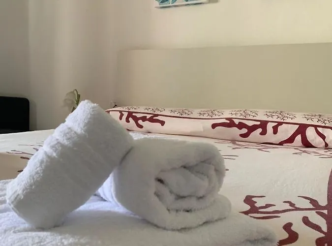 Piccola S'ausentu 3* Uri